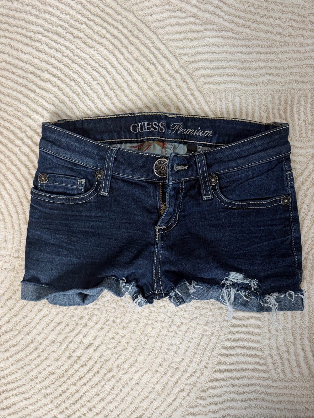 Guess premium shorts